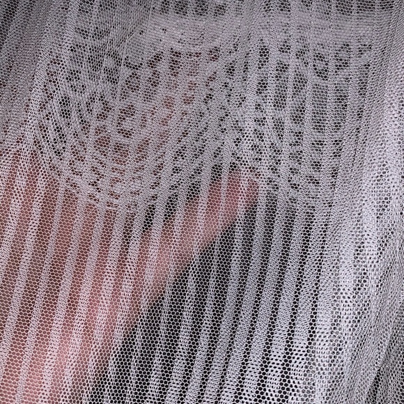 Victoria’s Secret off white sheer and lace skirt. - Picture 4 of 4